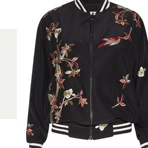 Alice and olivia Lonnie bomber jacket size m. Silk